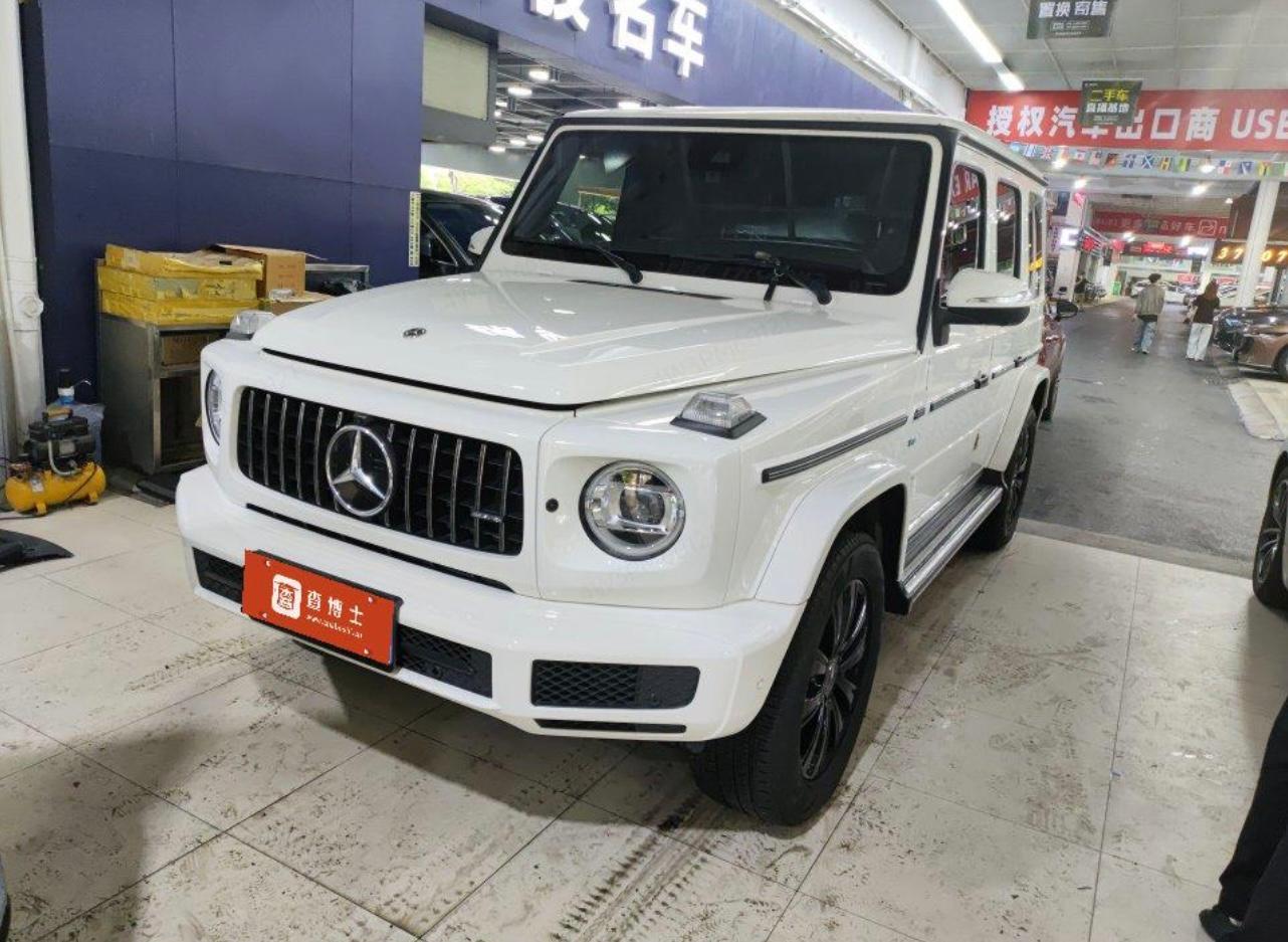 奔驰G级白色2023年06月