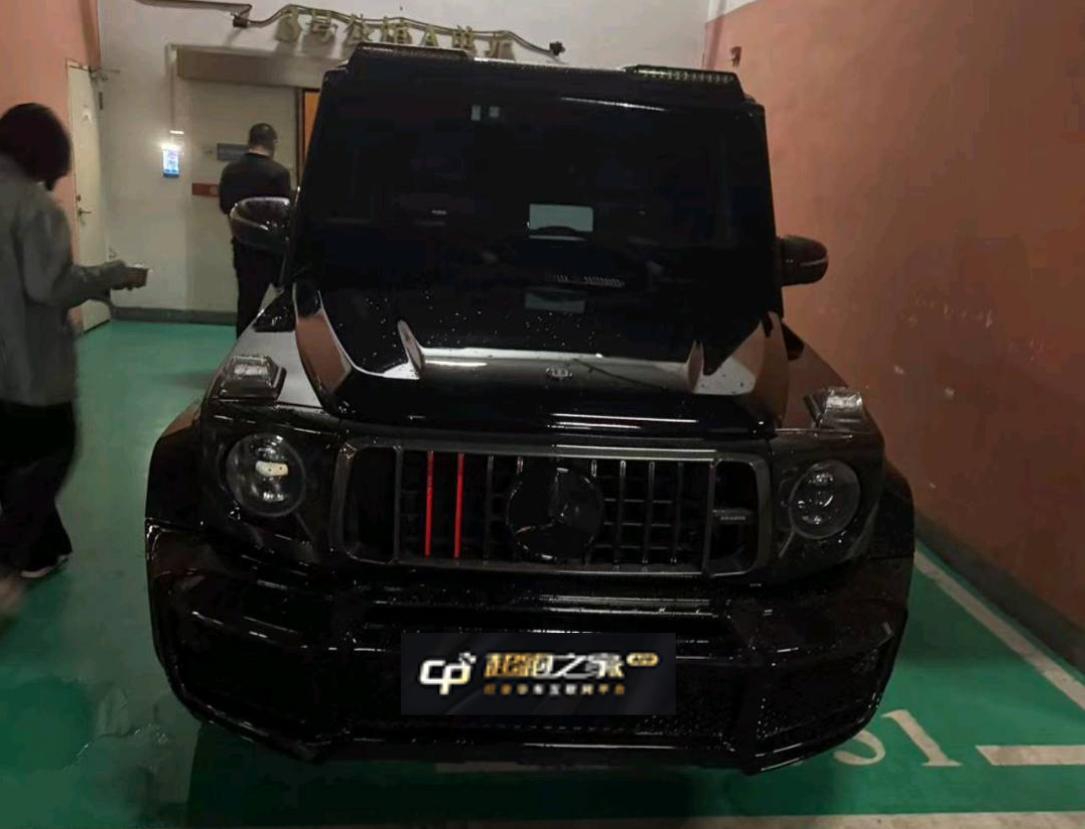 奔驰G级黑色2018年02月