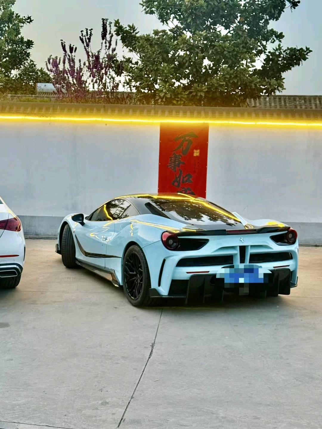 法拉利488红色2016年05月