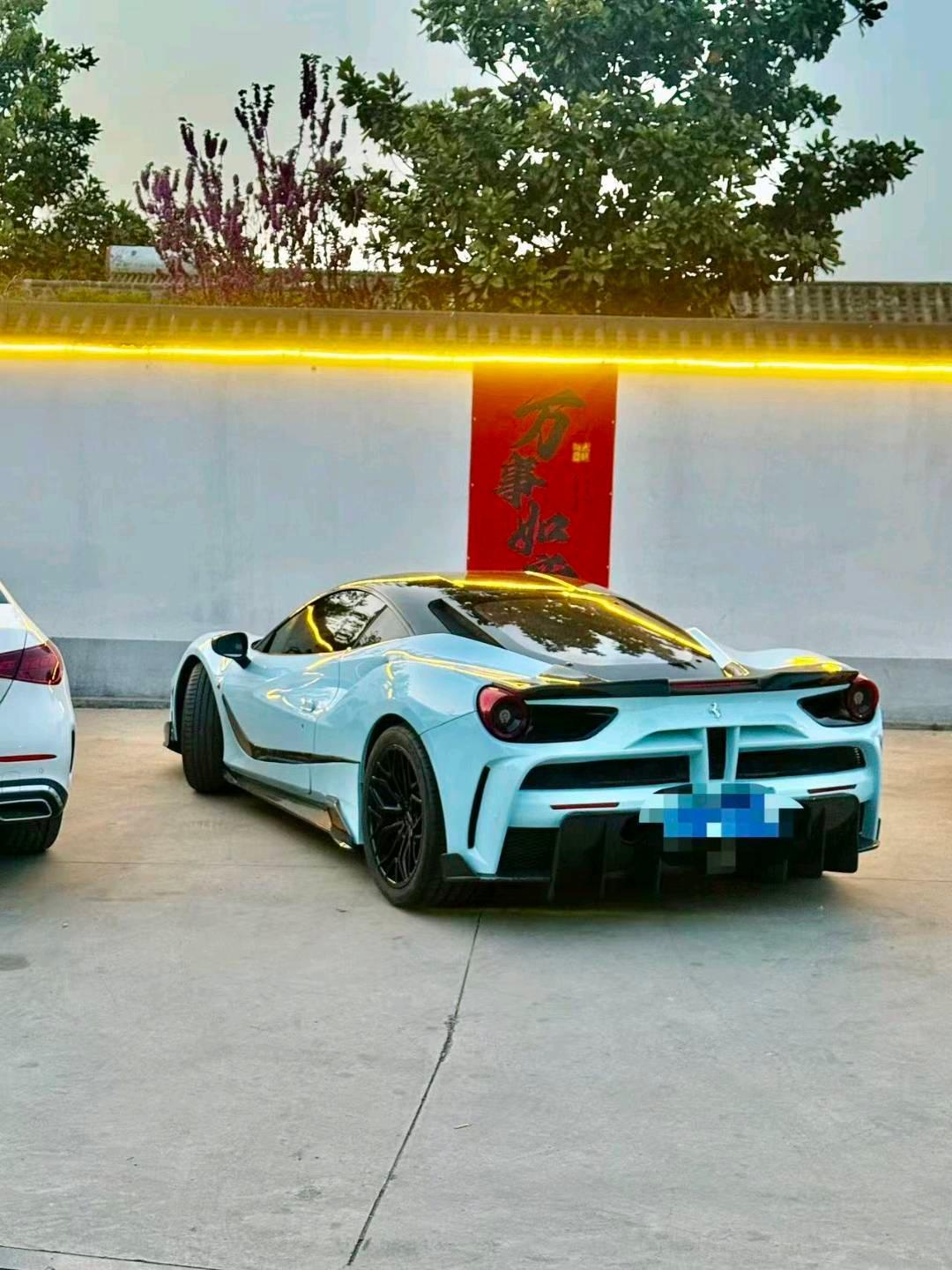 法拉利488红色2016年05月