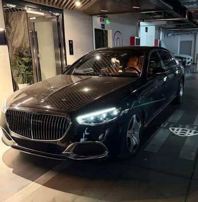 奔驰迈巴赫S级黑色2023年08月