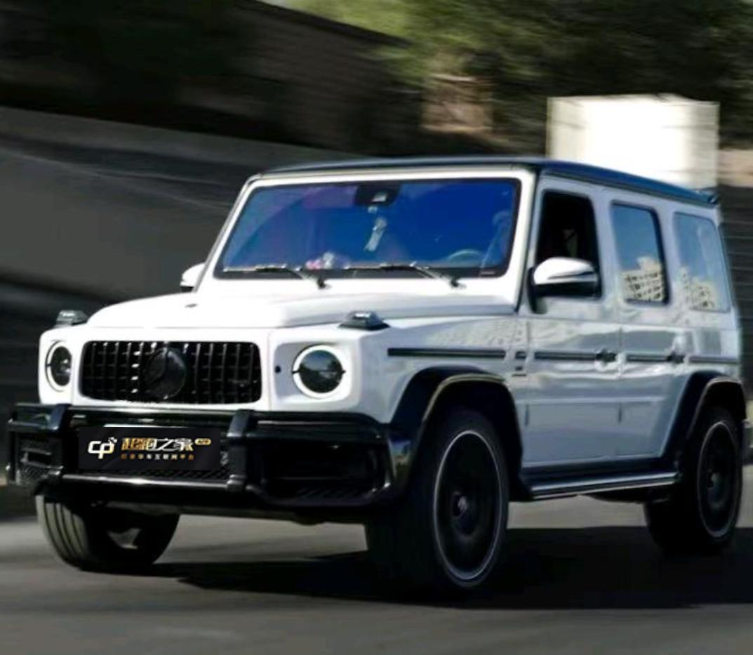 奔驰G级白色2022年08月