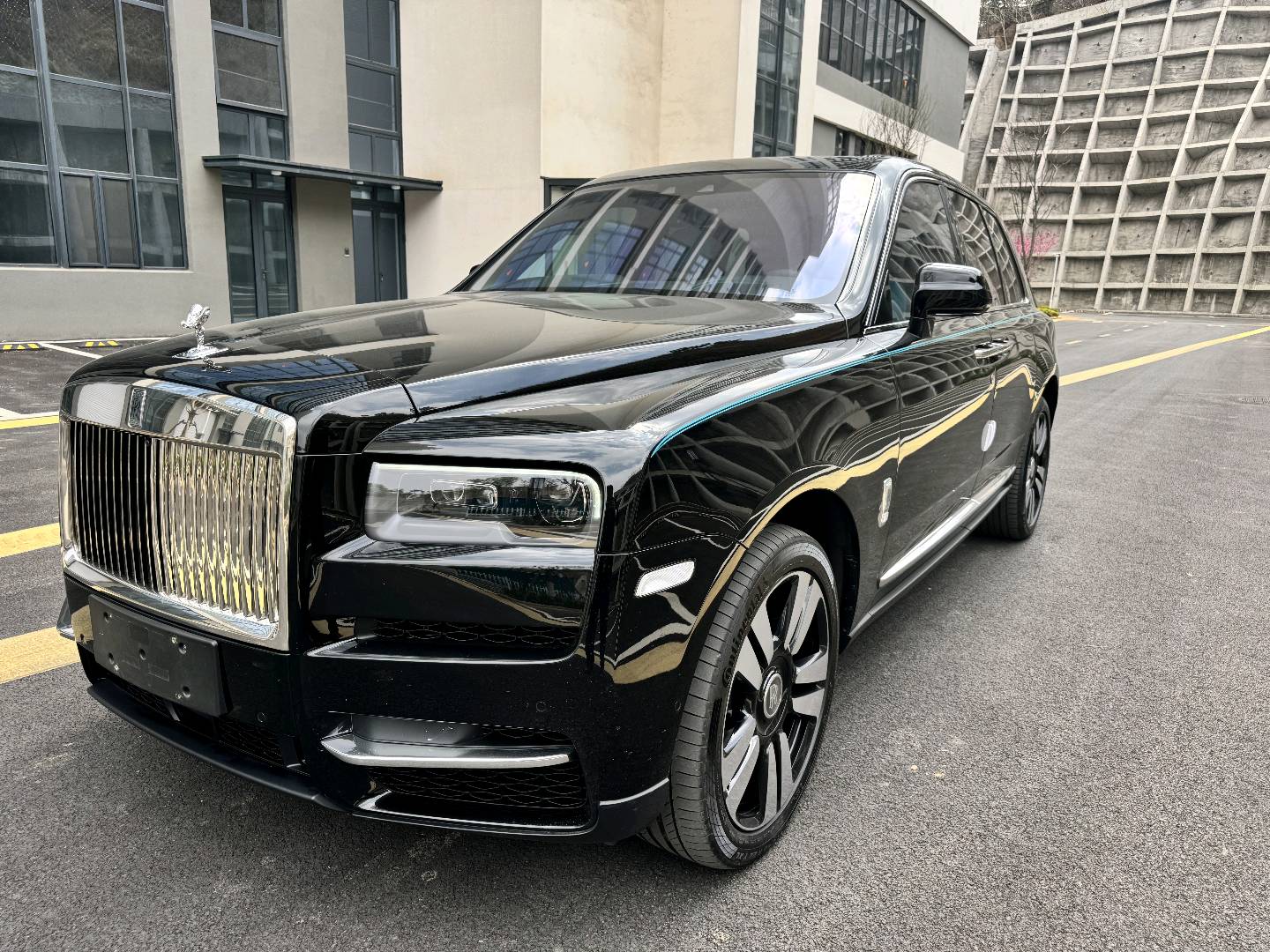 劳斯莱斯库里南黑色2023年03月