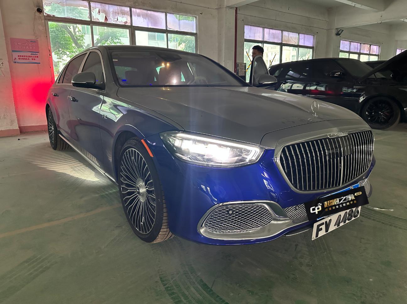 奔驰迈巴赫S级黑色2024年03月