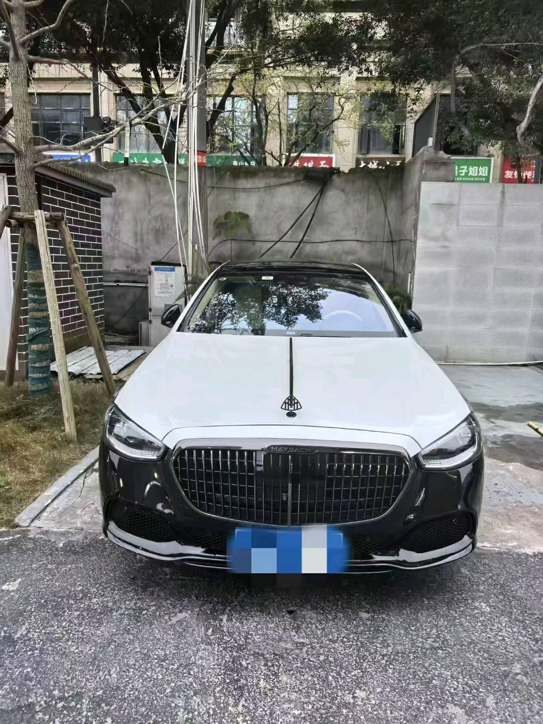 奔驰迈巴赫S级黑色2022年11月