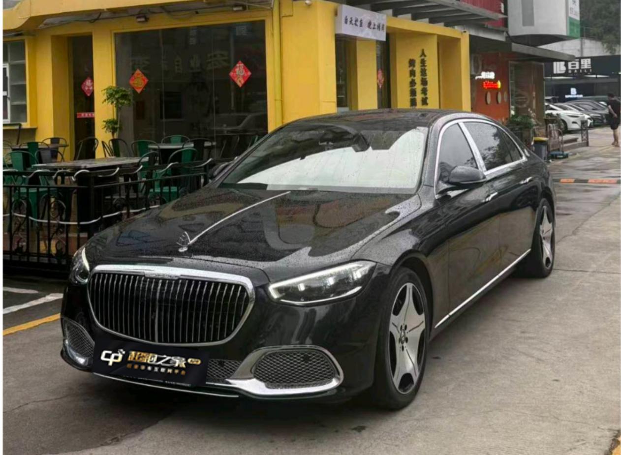 奔驰迈巴赫S级黑色2022年04月