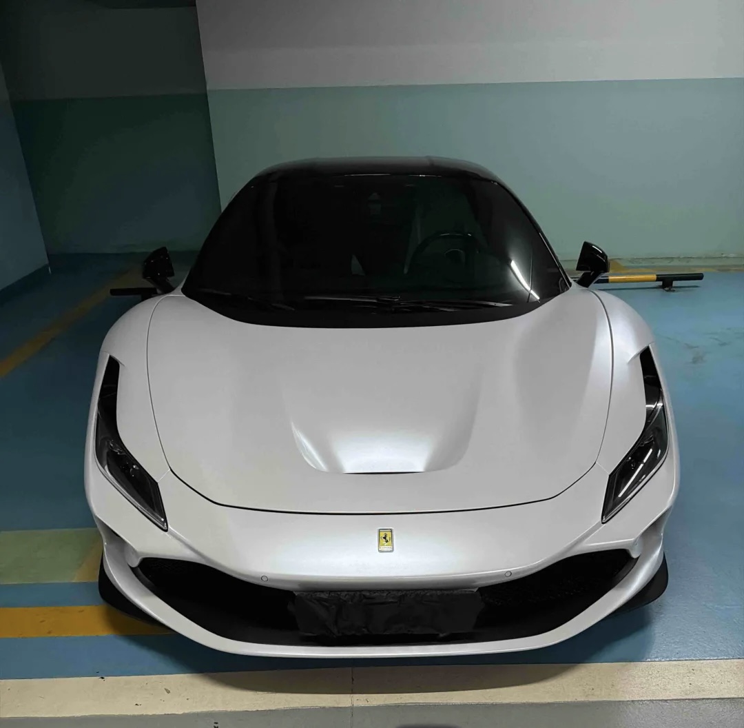 法拉利F8红色2022年11月