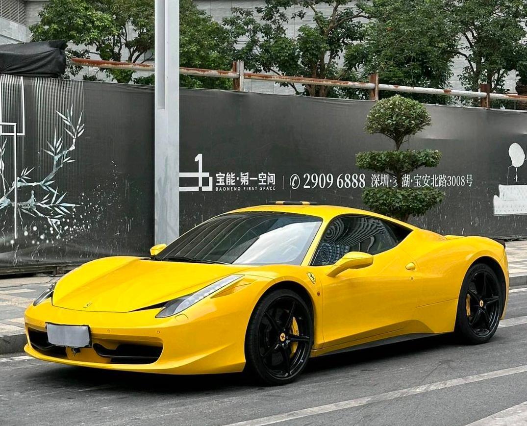 法拉利458黄色2014年05月