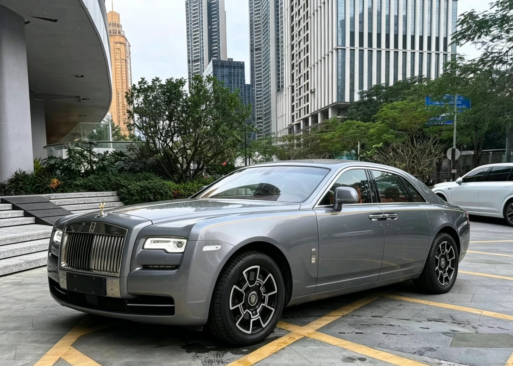 劳斯莱斯古思特灰色2011年04月