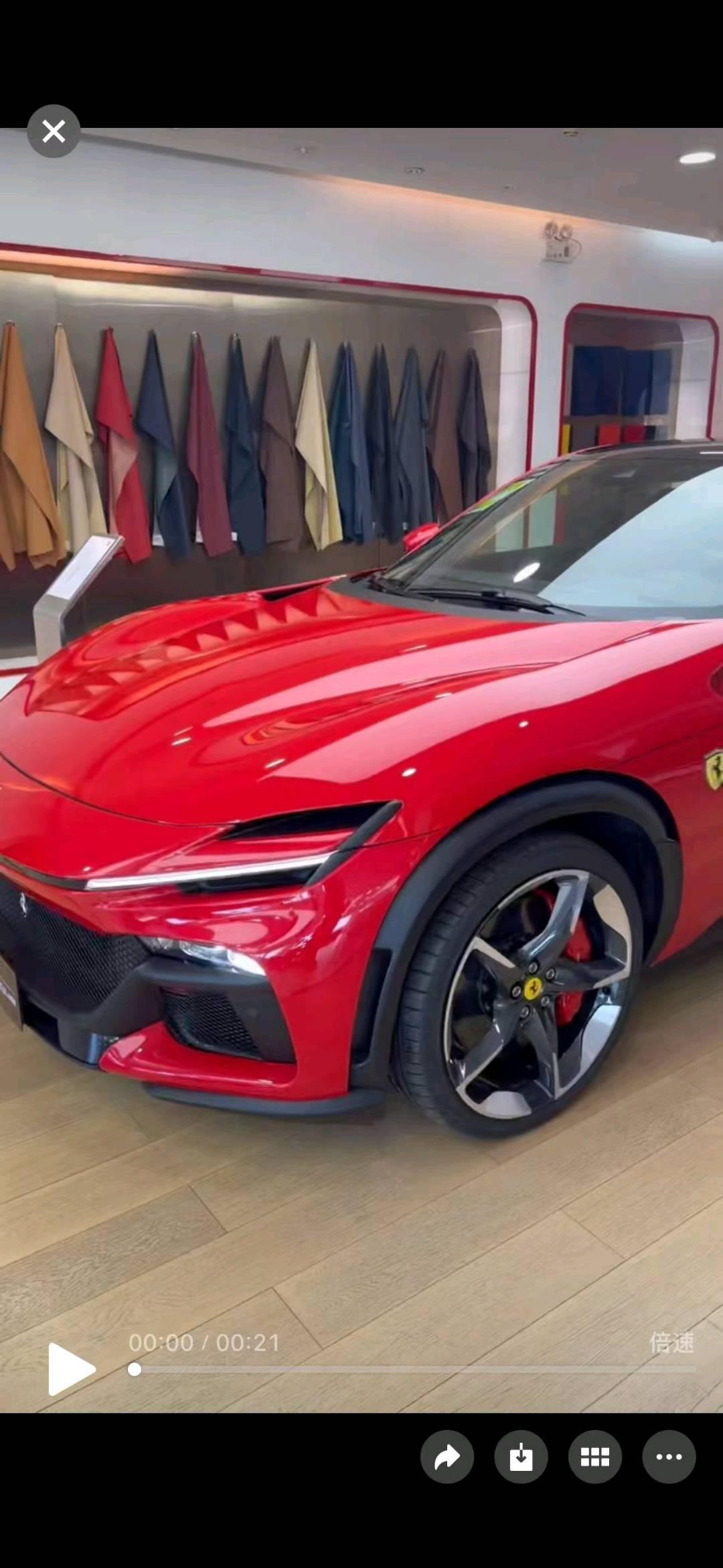 法拉利Purosangue红色2026年04月