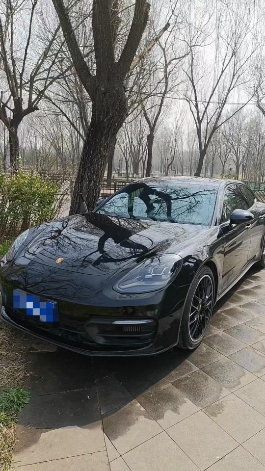 保时捷Panamera 红色2021年09月