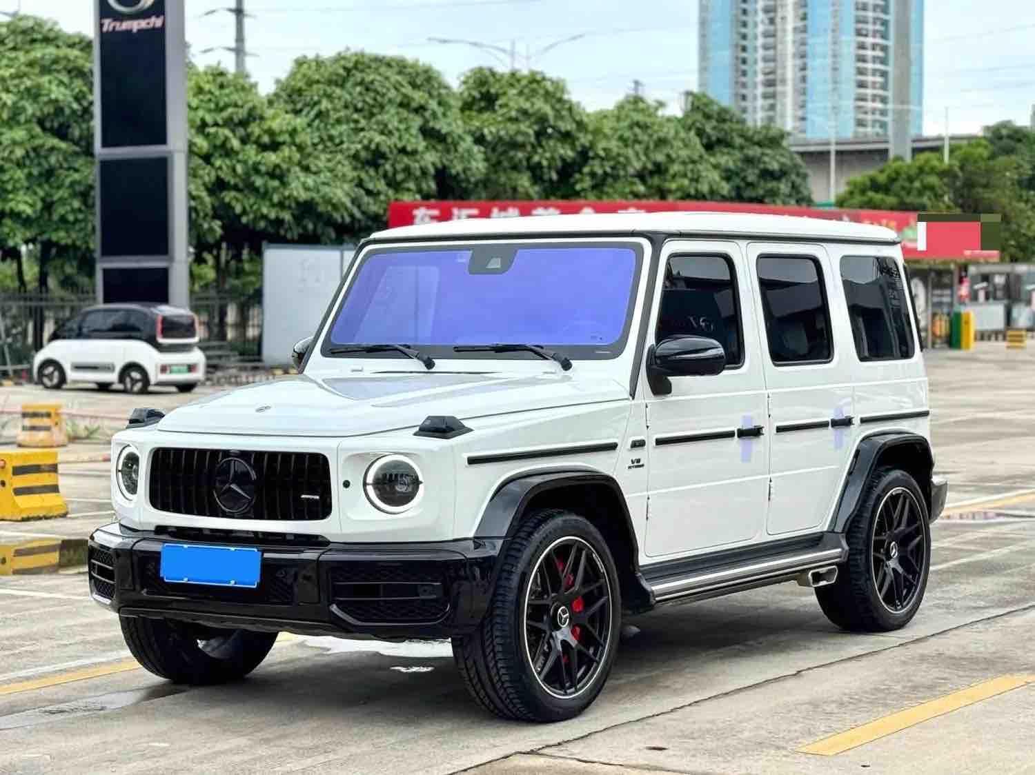 奔驰G级白色2023年07月