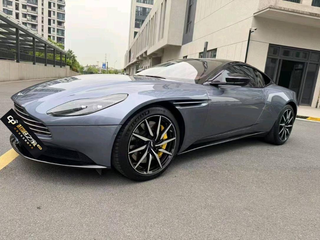 阿斯顿马丁DB11 灰色2020年05月