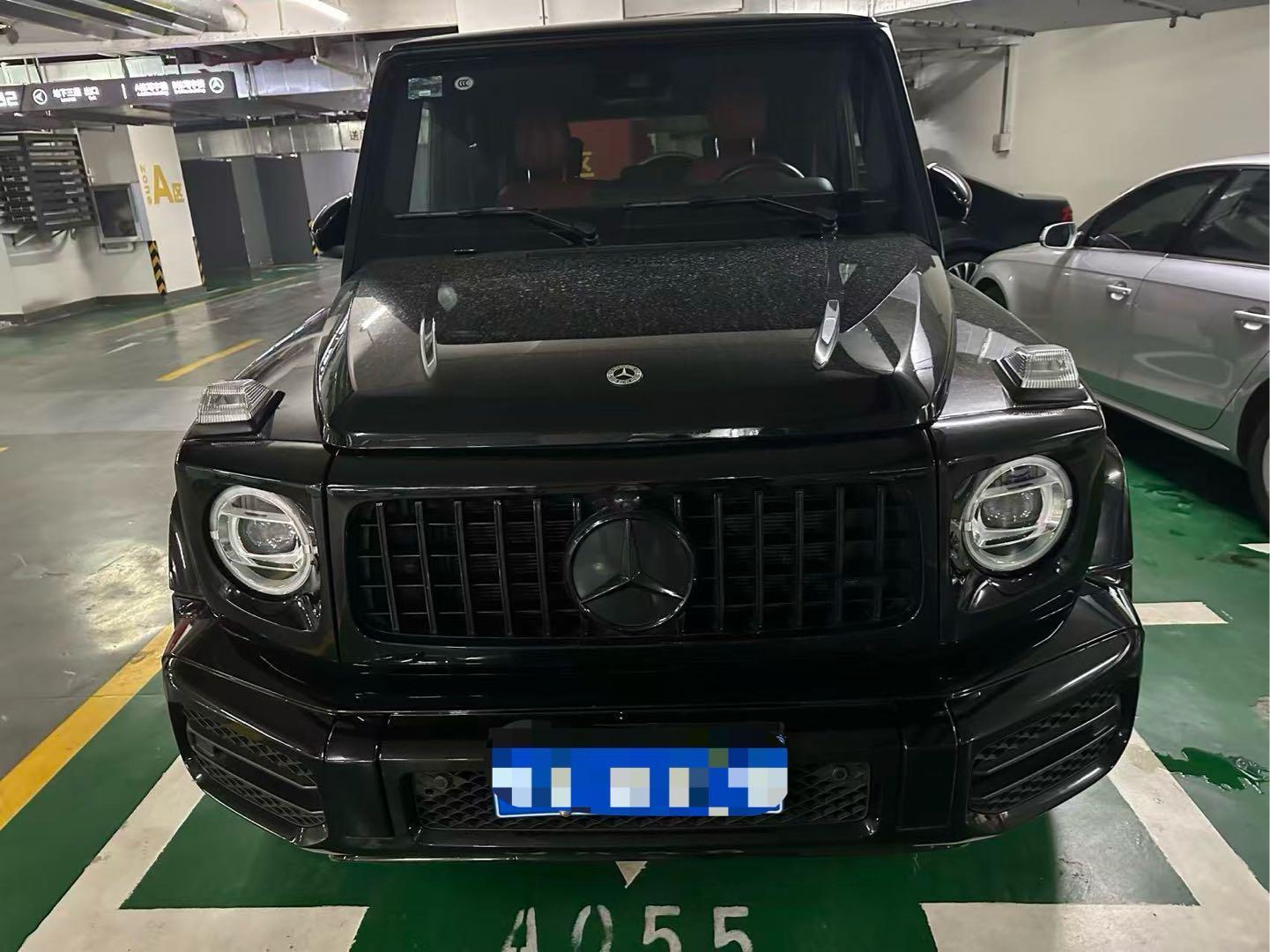 奔驰G级黑色2022年04月