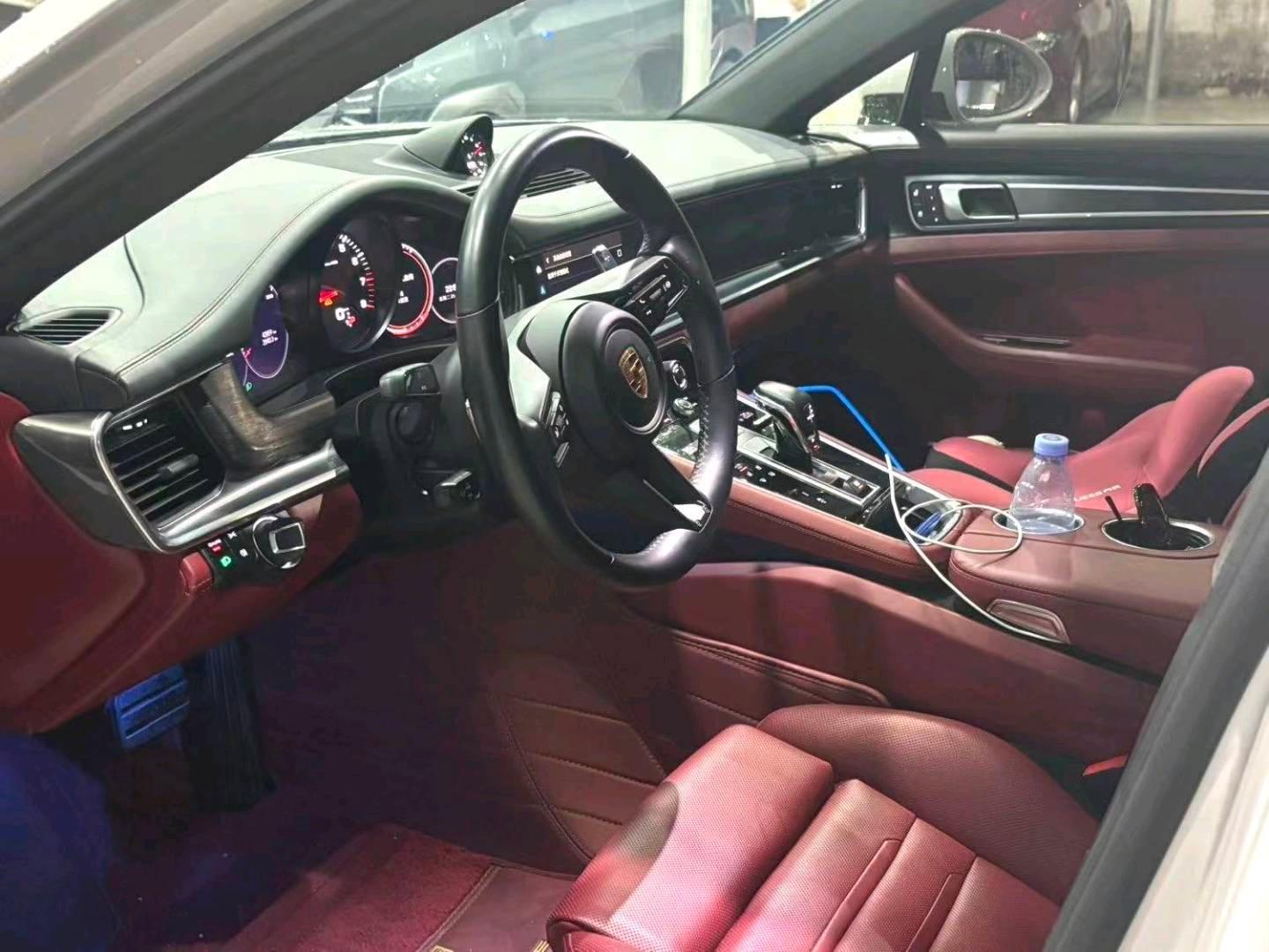 保时捷Panamera 哑灰色2026年02月