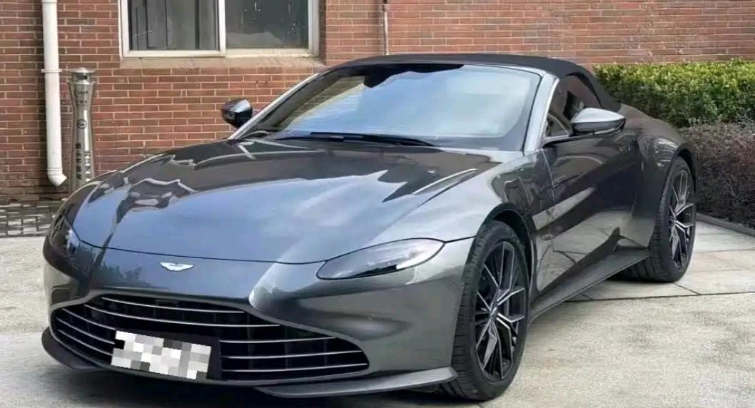 阿斯顿马丁Vantage 灰色2021年07月