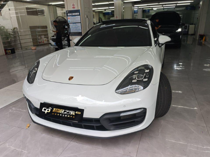 保时捷Panamera 白色2021年07月