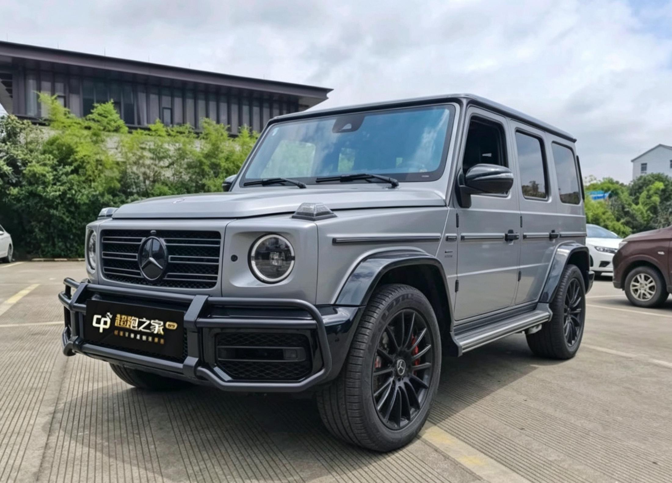 奔驰G级灰色2023年06月