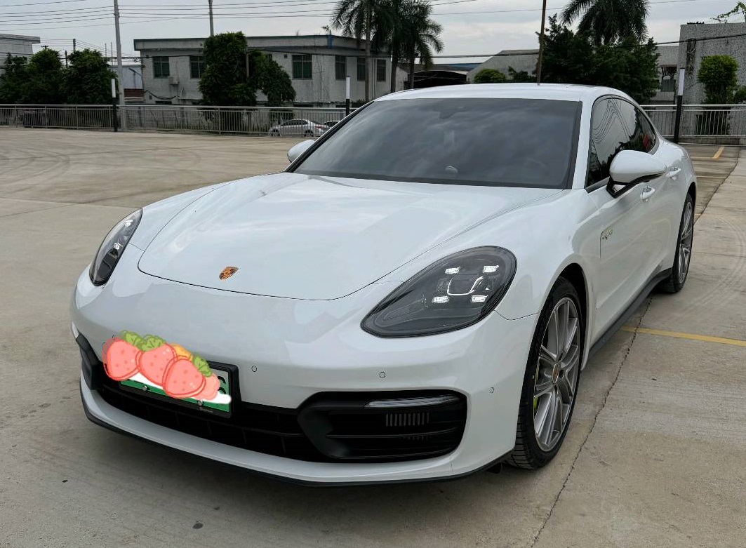保时捷Panamera 新能源白色2024年08月