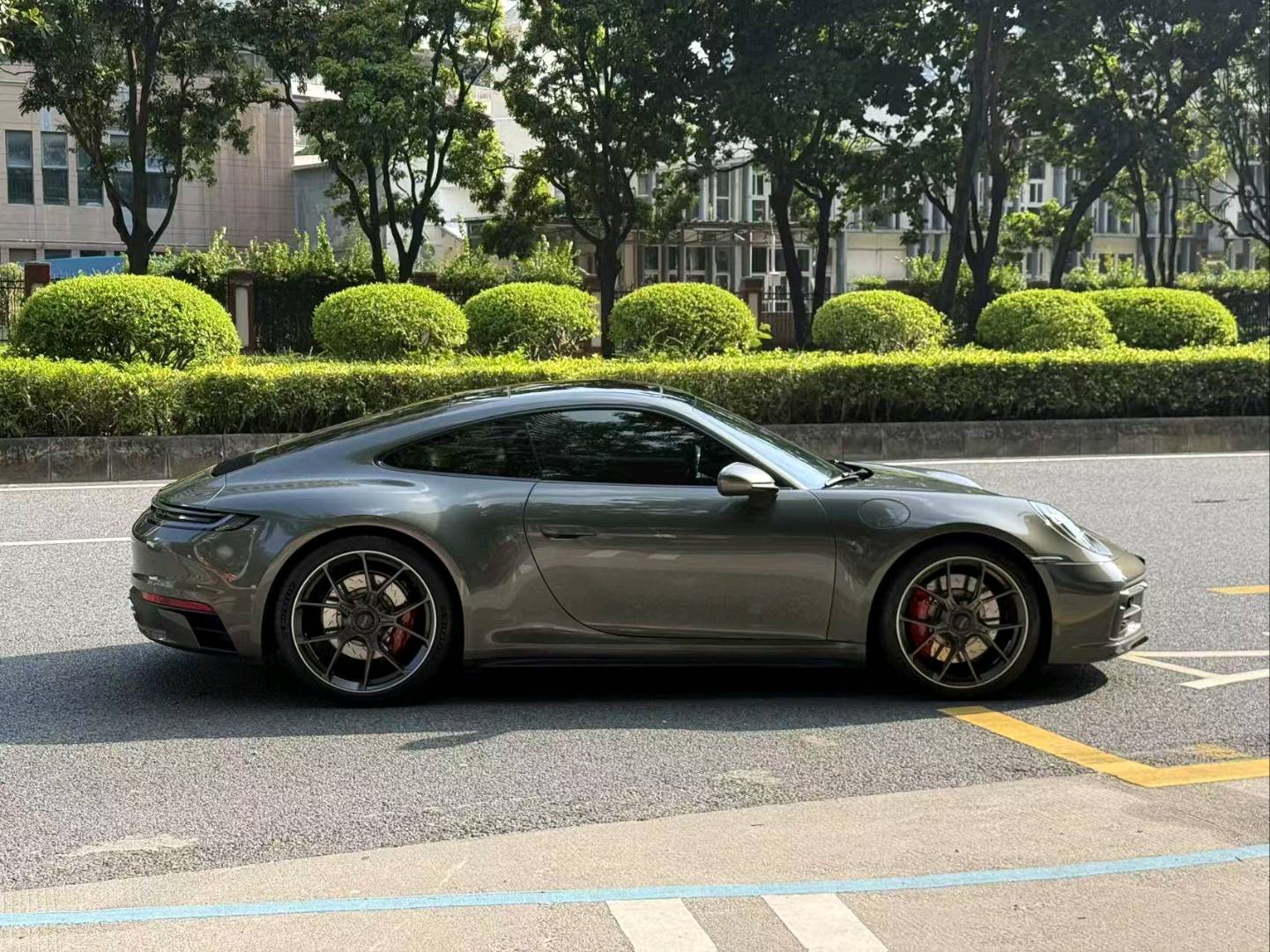 保时捷911砂金石绿金属漆2021年08月