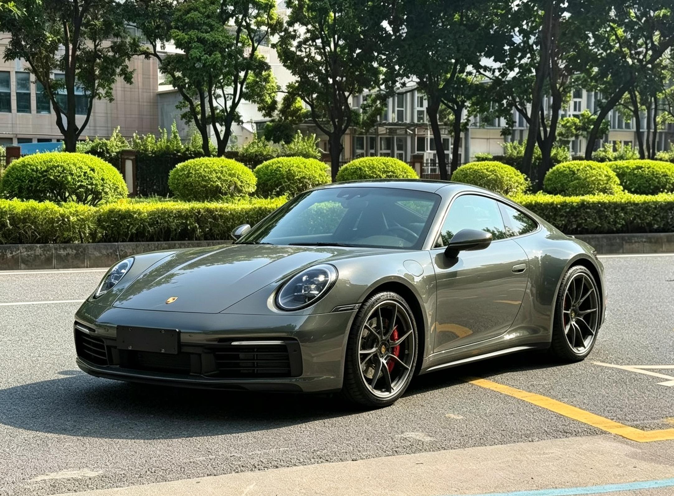 保时捷911砂金石绿金属漆2021年08月