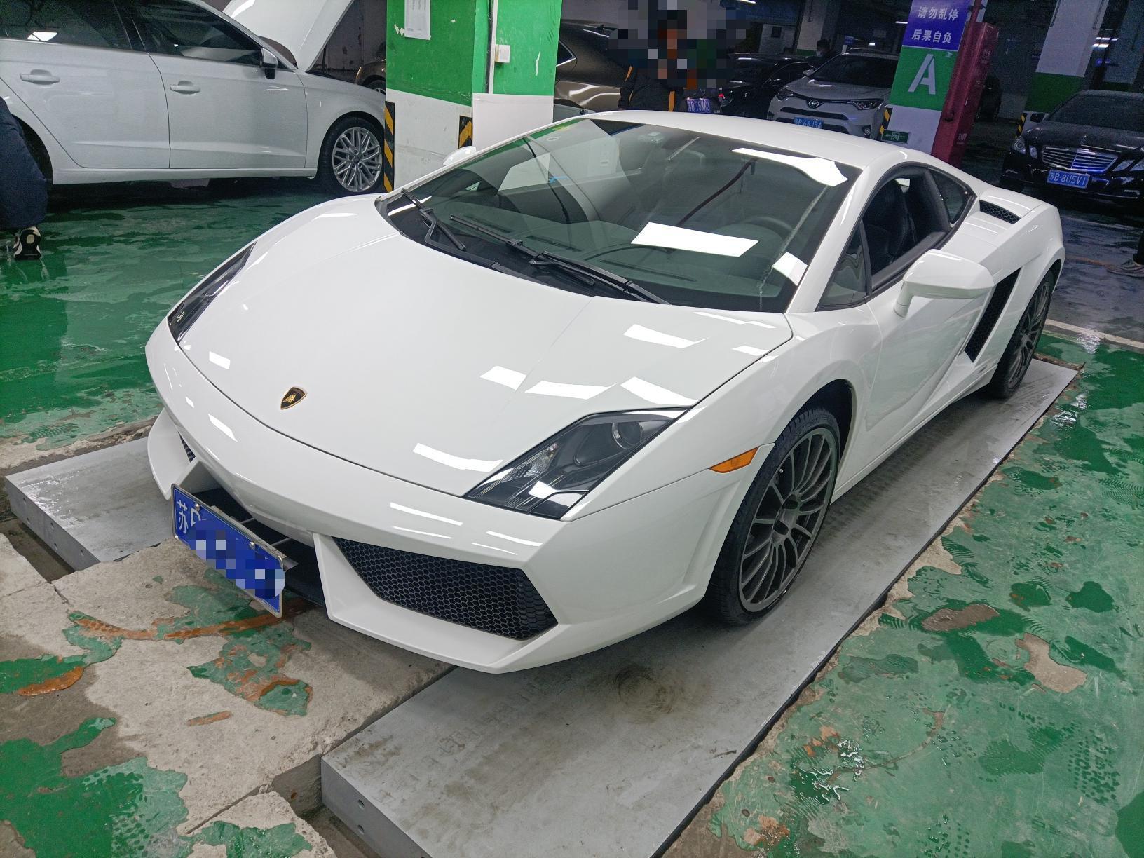 兰博基尼Gallardo白色2012年03月