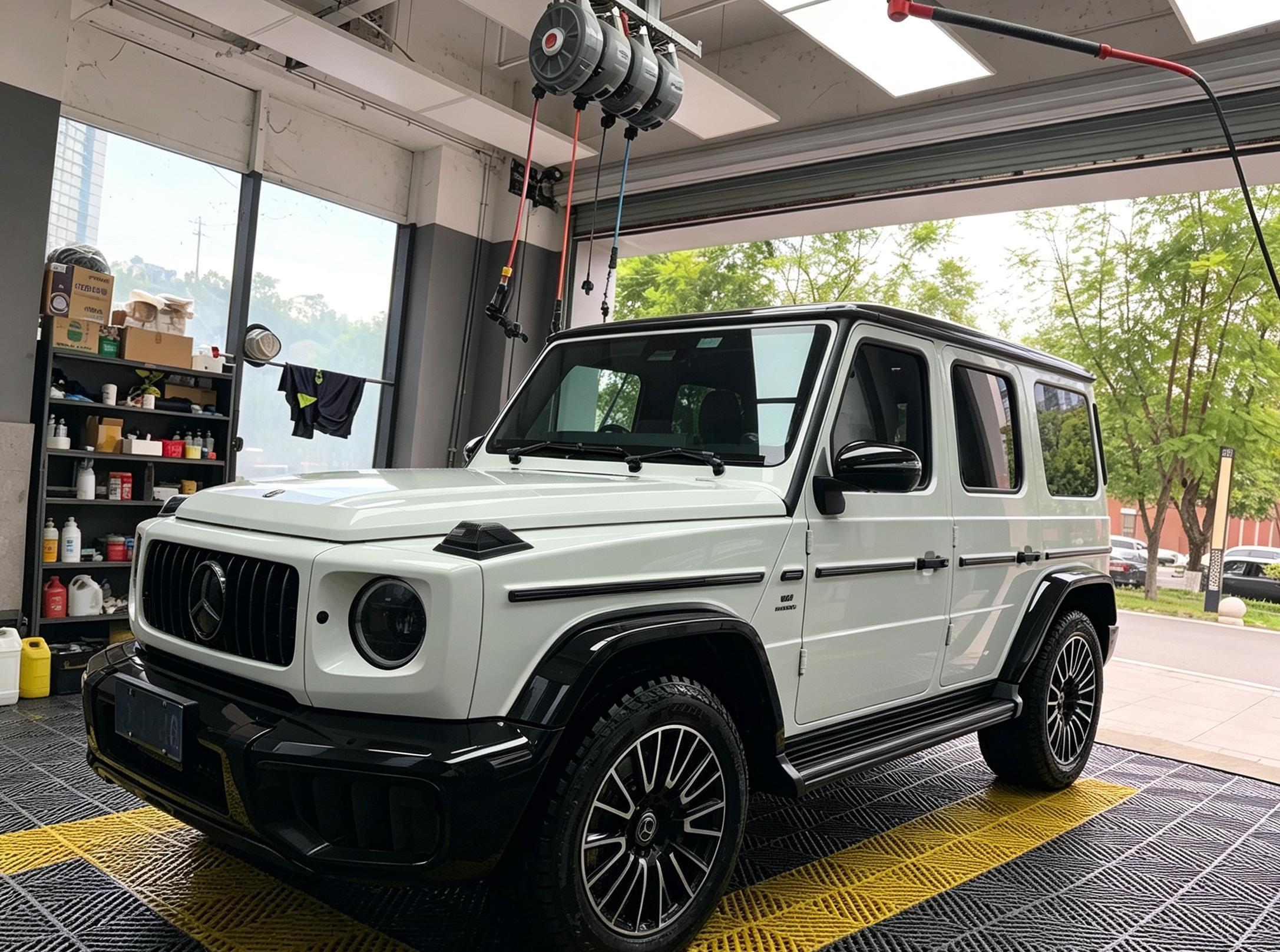 奔驰G级 AMG白色2025年04月