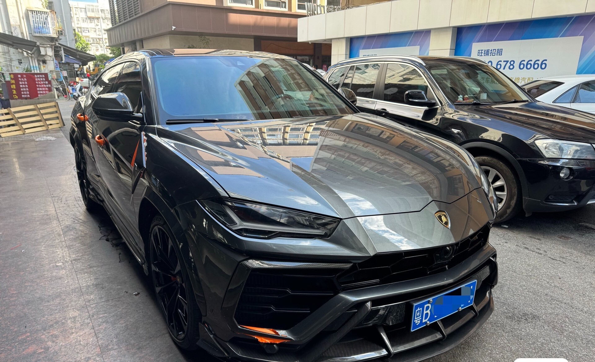 兰博基尼Urus灰色2020年08月