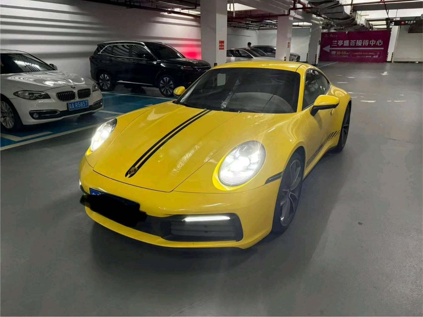保时捷911黄色2021年09月