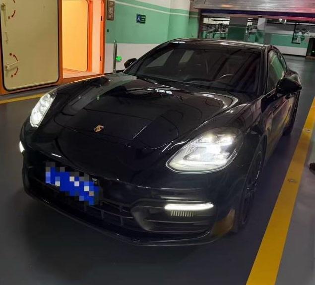 保时捷Panamera 黑色2024年06月