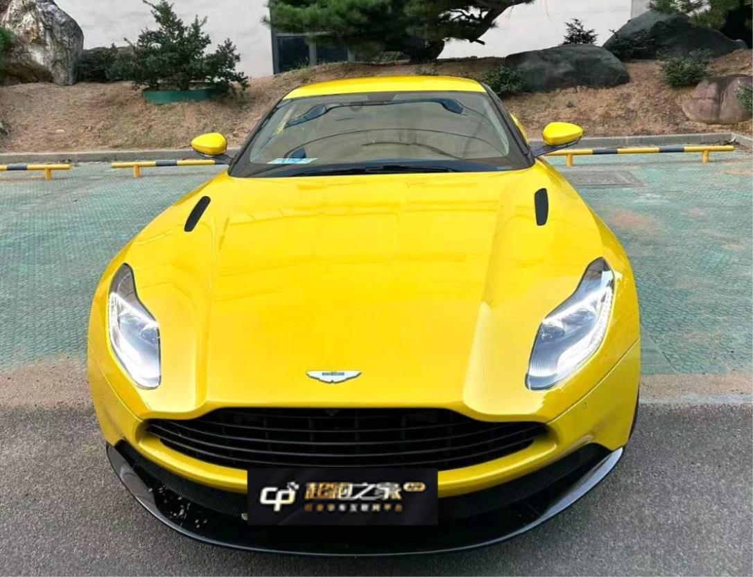 阿斯顿马丁DB11 黄色2019年04月