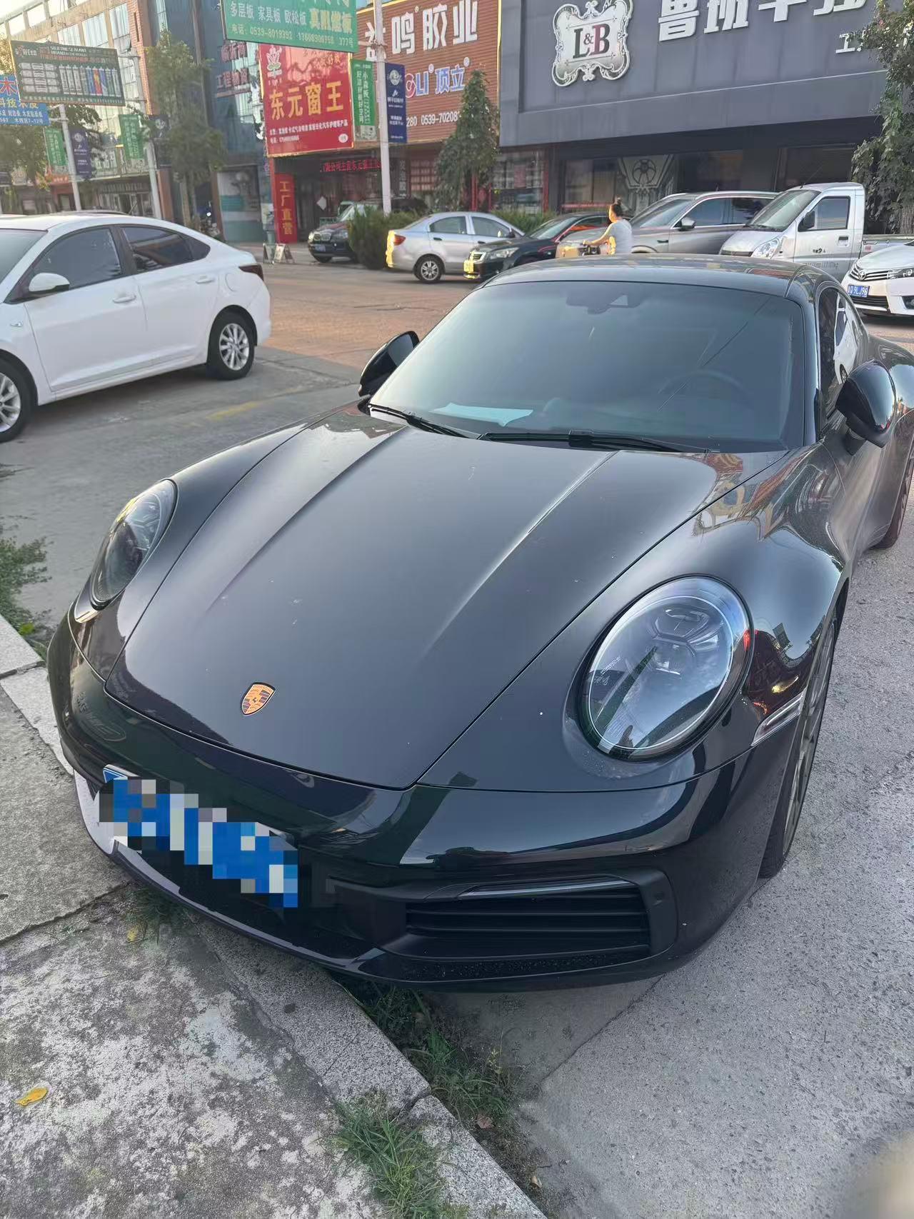 保时捷911黑色2024年01月
