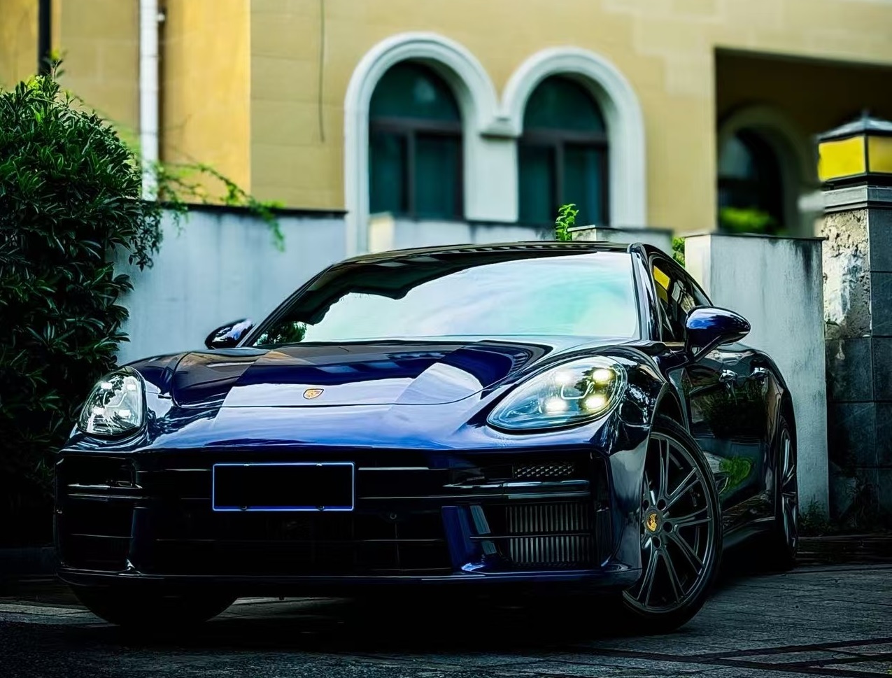 保时捷Panamera 蓝色2021年05月