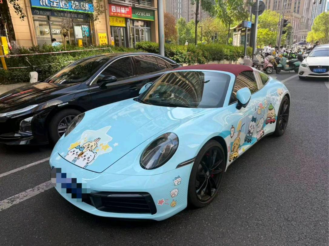 保时捷911黑色2023年07月