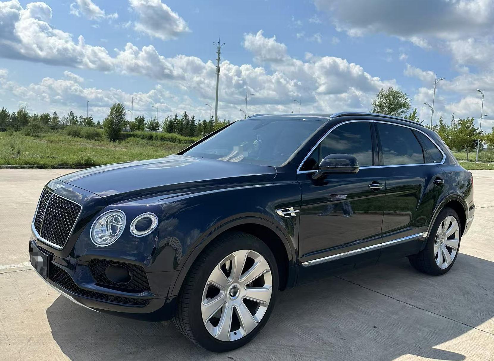 宾利添越 蓝色2019年11月