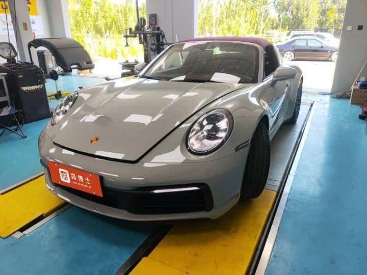 保时捷911灰色2023年03月