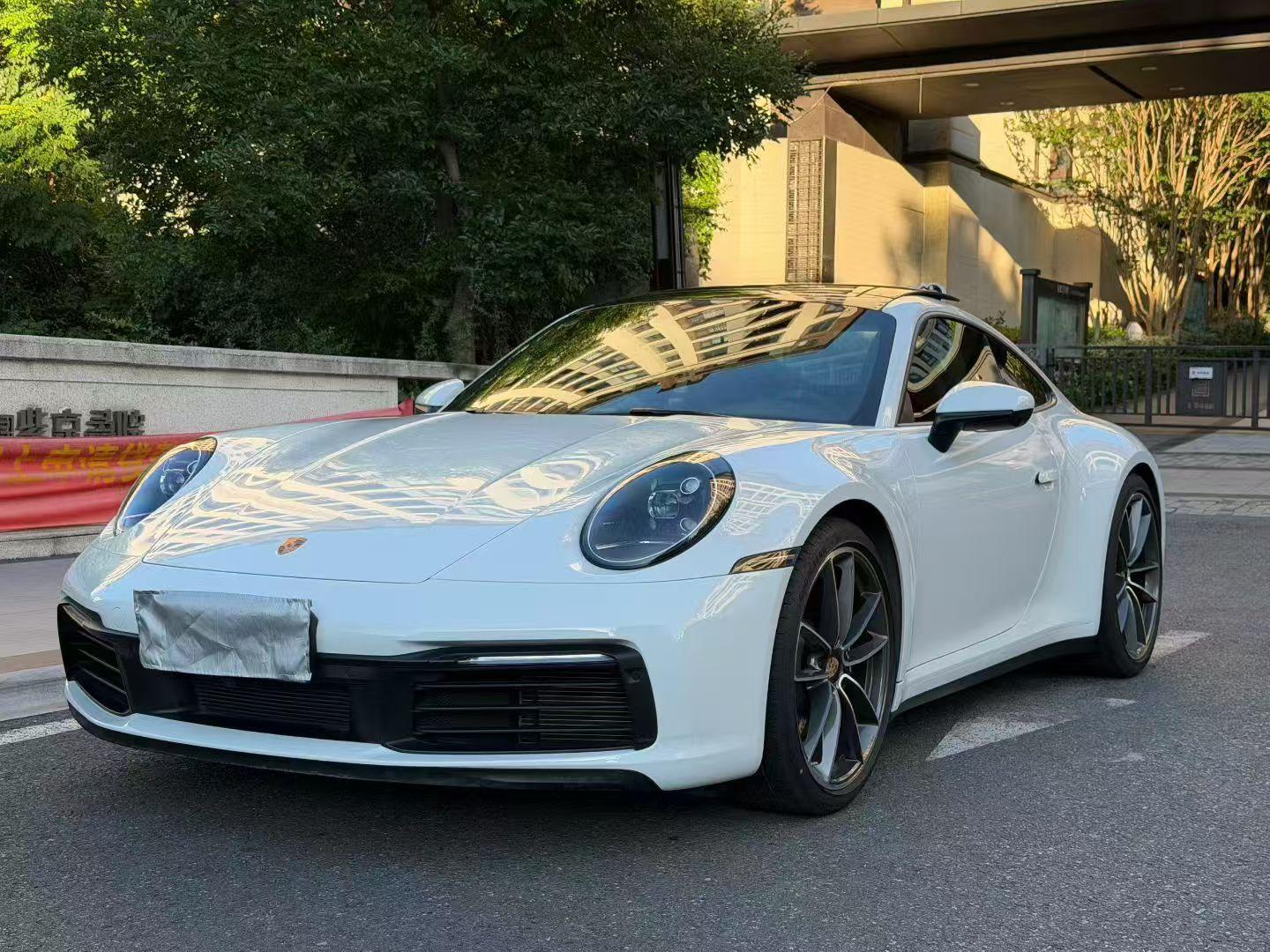 保时捷911白色2023年09月