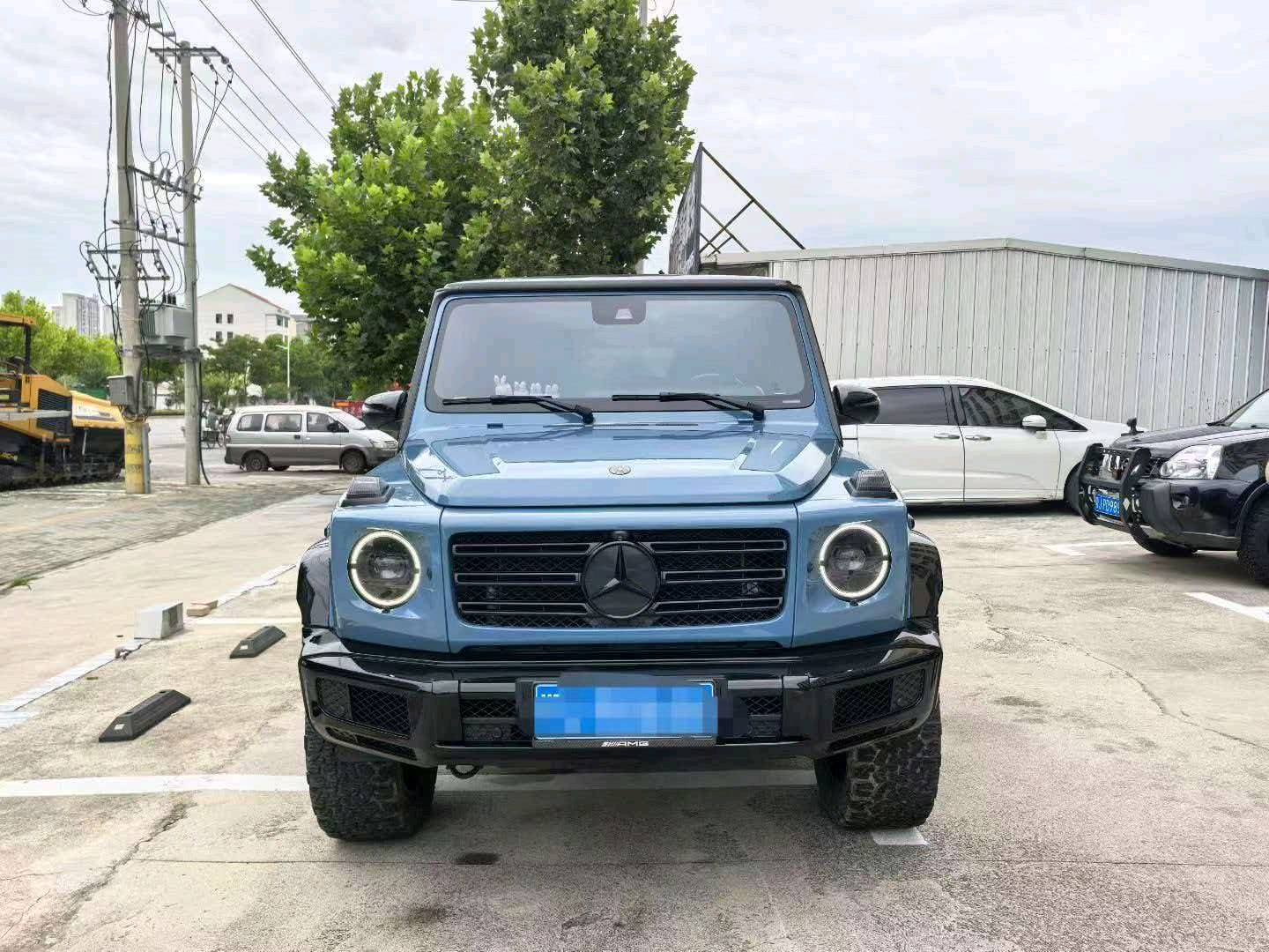 奔驰G级蓝色2023年10月