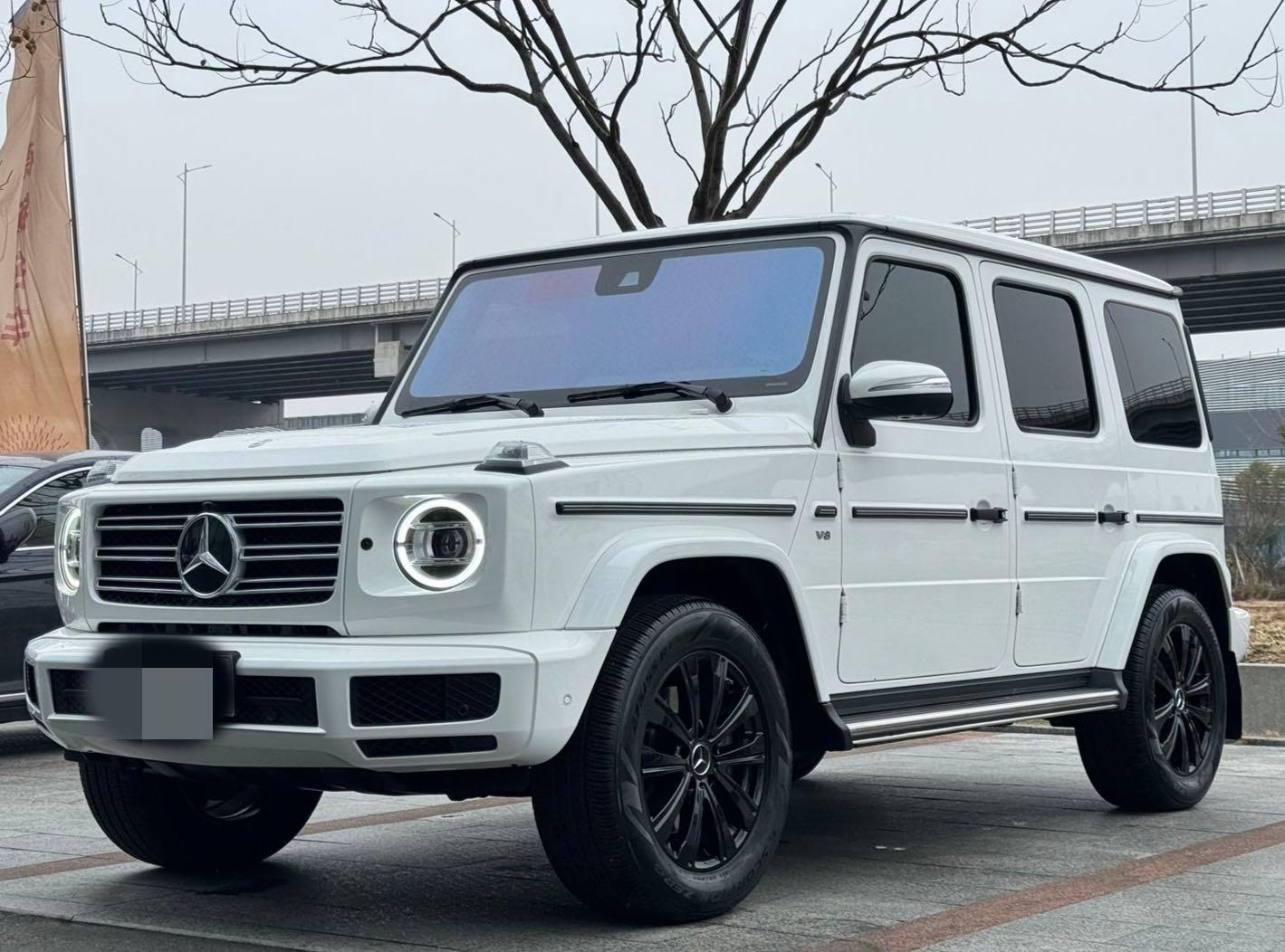 奔驰G级白色2023年03月