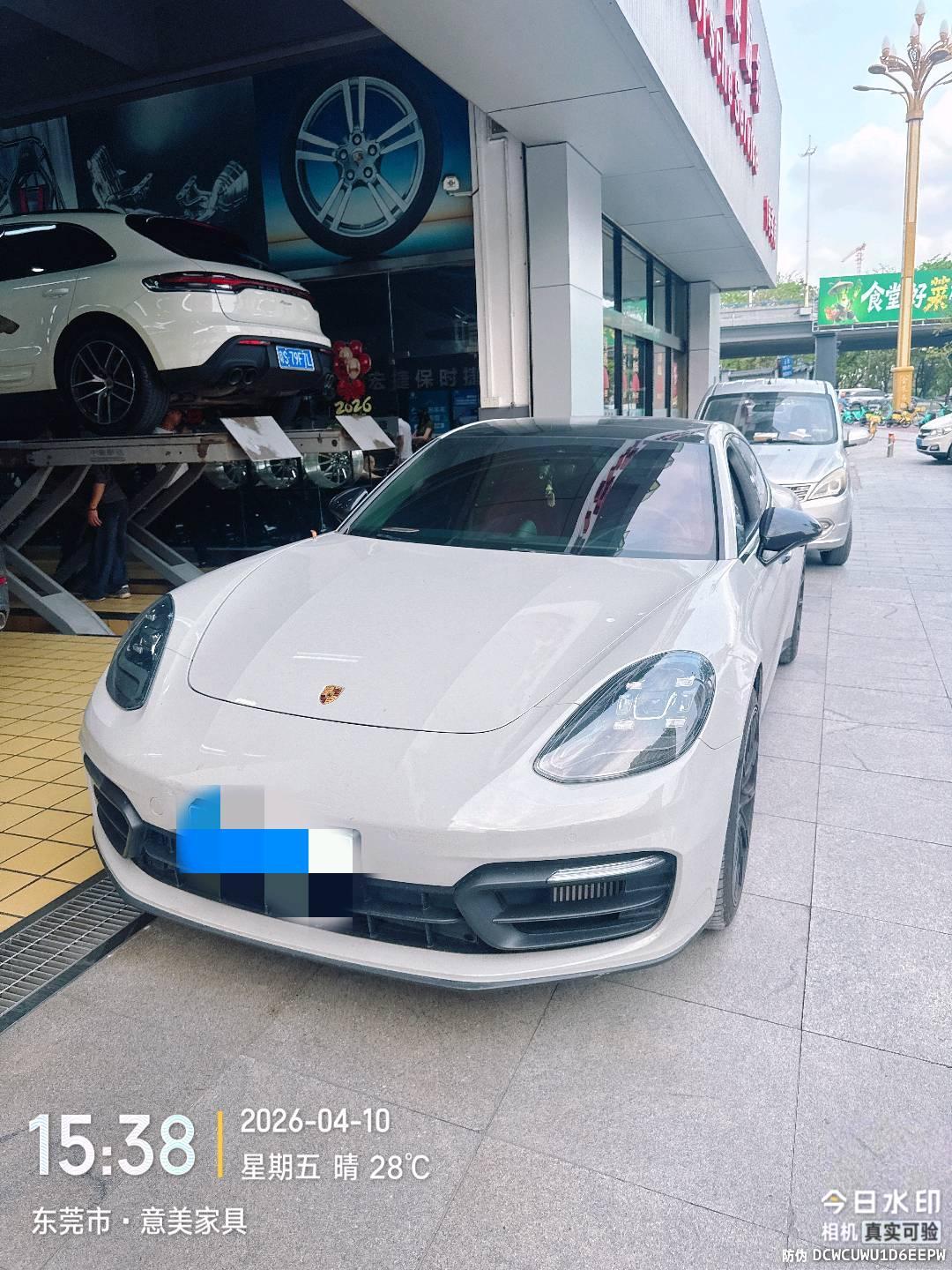 保时捷Panamera 白色2022年07月