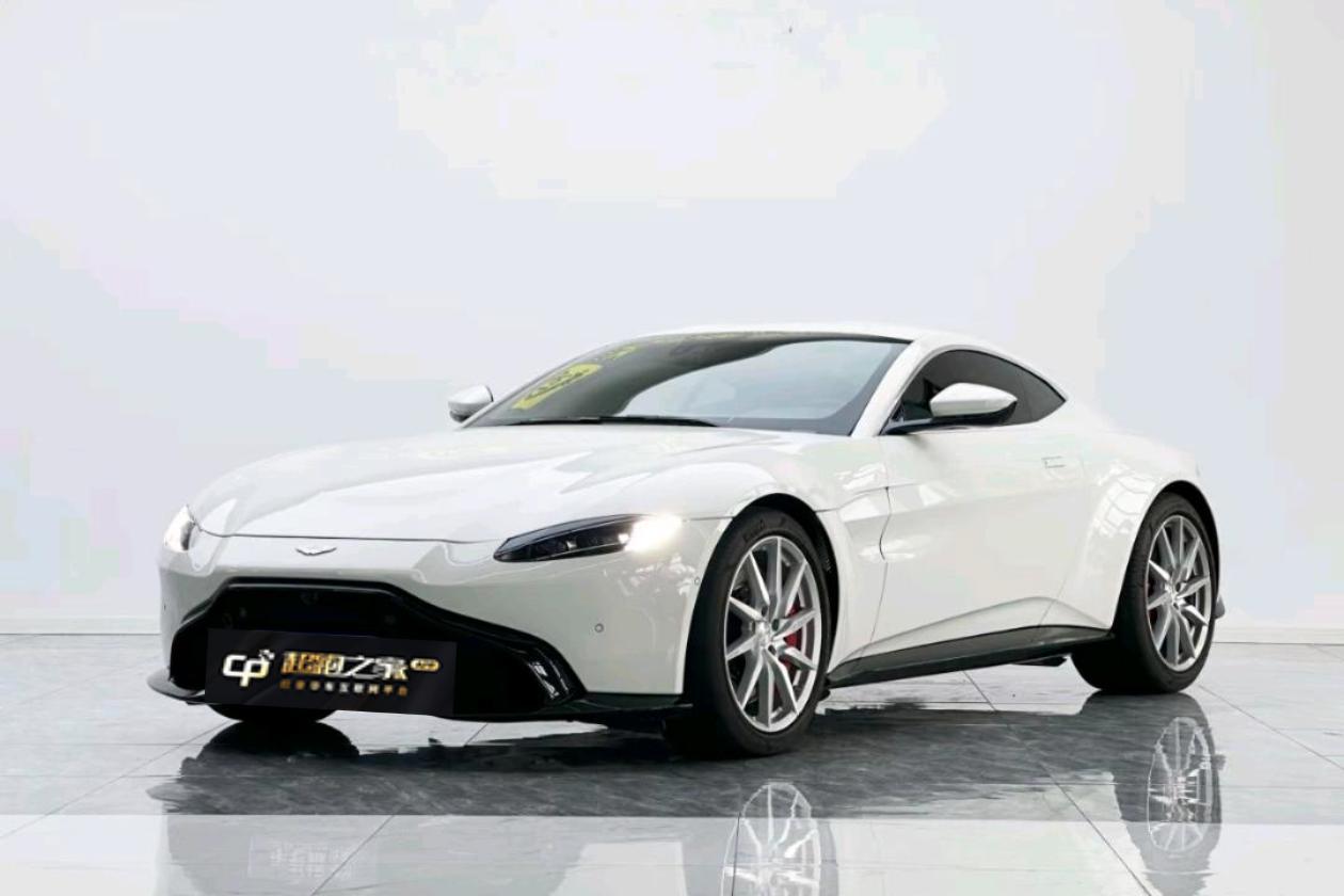 阿斯顿马丁Vantage 白色2020年10月