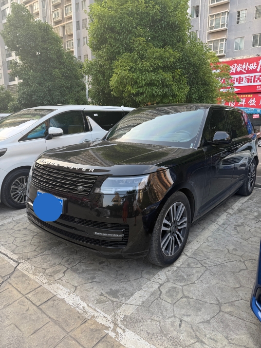 路虎揽胜黑色2023年04月