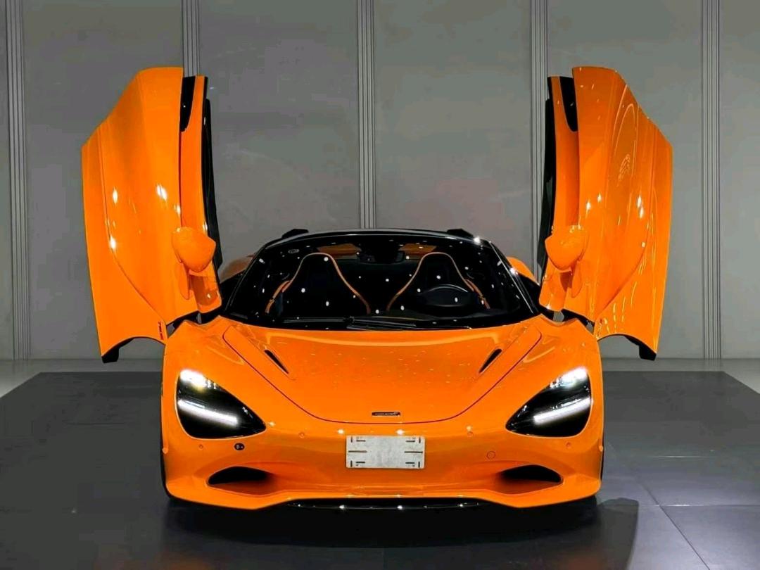 迈凯伦720S 橙色2026年10月
