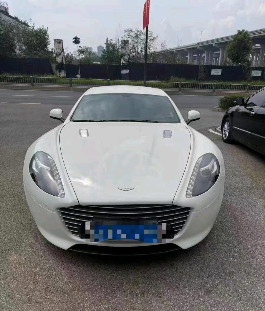 阿斯顿马丁Rapide白色2014年01月