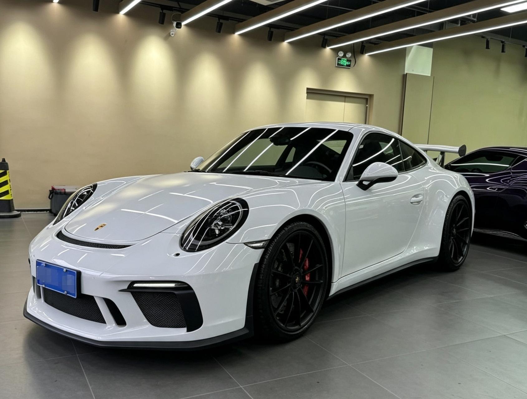 保时捷911白色2019年01月