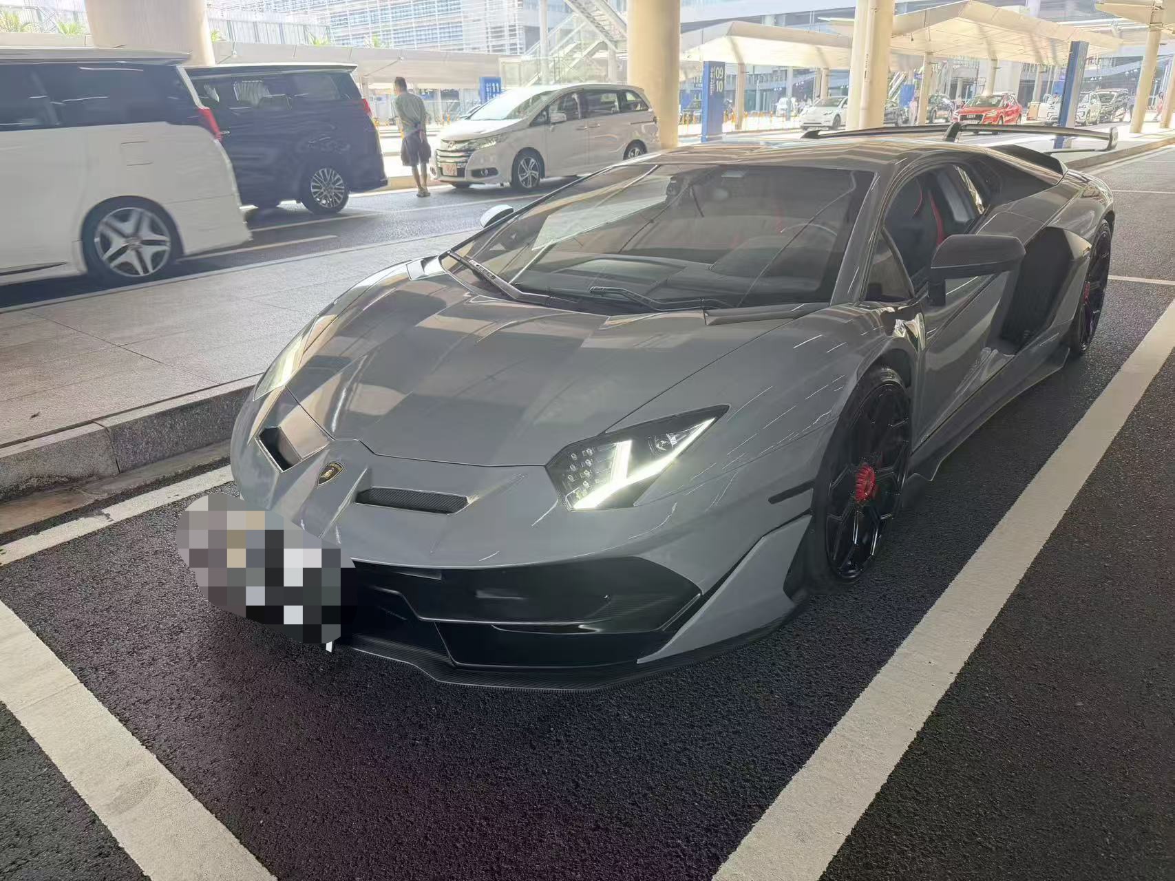 兰博基尼Aventador红色2014年04月