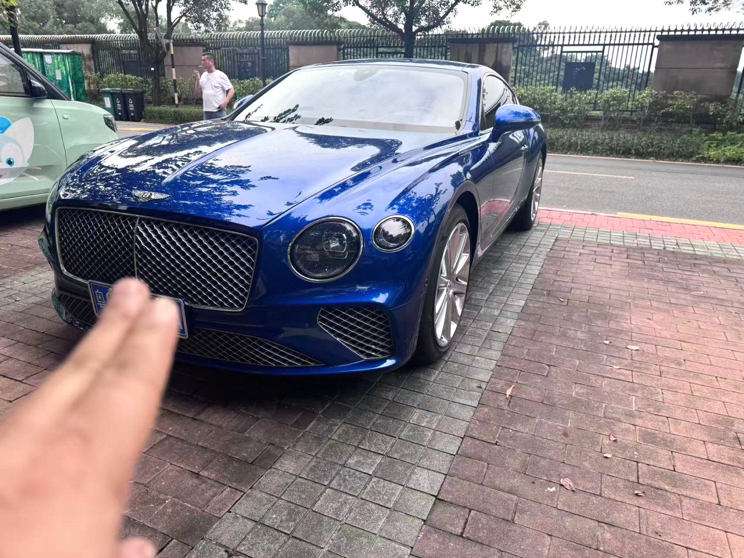 宾利欧陆GT蓝色2020年01月