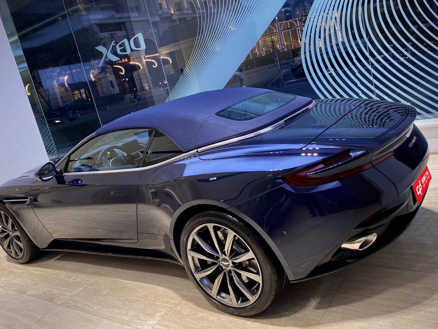  阿斯顿马丁DB11 2020款V8 Volante